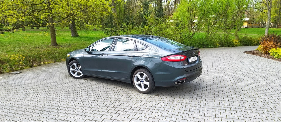 Ford Fusion cena 51500 przebieg: 180000, rok produkcji 2015 z Jedwabne małe 137